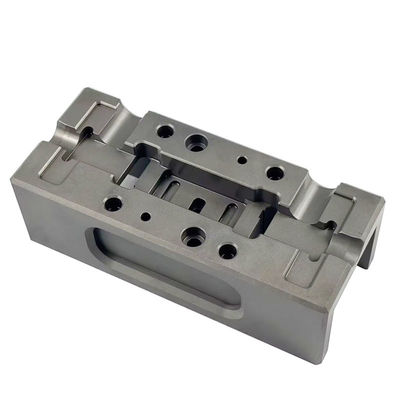 Giá tốt. Một nhà máy gia công CNC chuyên về gia công acrylic và được biết đến với tên gọi Aero Dynamic Machining Inc. trực tuyến